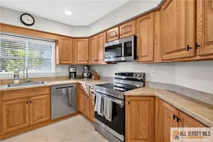 1 Cambridge Dr, Monroe Township, NJ 08831 - Photo 6