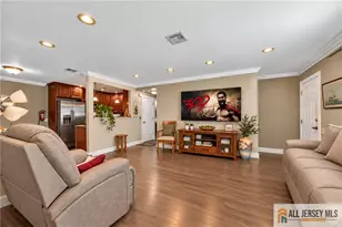 174 Portland Ln, Monroe Township, NJ 08831 - Photo 4