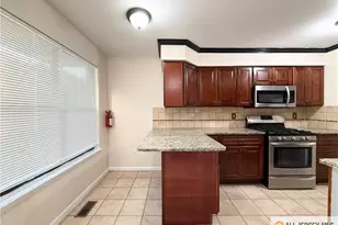 18 Dogwood Dr, Edison, NJ 08820 - Photo 8