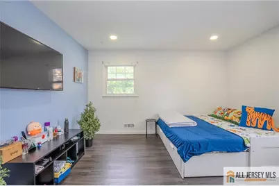 21 Pennington Avenue, Colonia, NJ 07067 - Photo 20