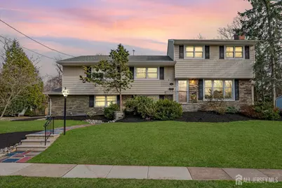 29 Lexington Drive, Metuchen, NJ 08840 - Photo 1
