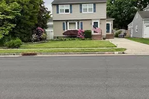 319 Fairview Ave, Middlesex, NJ 08846 - Photo 1