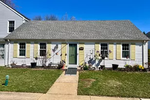 27A Bradford Ln, Monroe Township, NJ 08831 - Photo 1