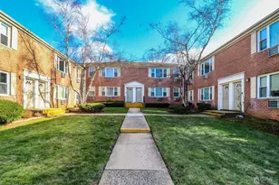 21 York Dr, Edison, NJ 08817 - Photo 1