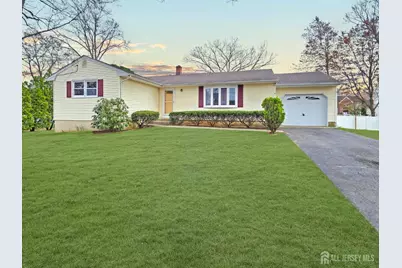 20 Ellingham Avenue, Monroe Township, NJ 08831 - Photo 1