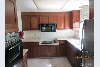 160 Pelham Lane #B, Monroe Township, NJ 08831 - Photo 1