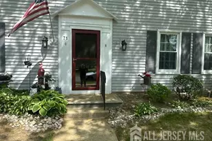71 Rossmoor Dr, Monroe Township, NJ 08831 - Photo 1