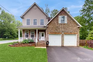 612 Magnolia Rd, North Brunswick Township, NJ 08902 - Photo 1