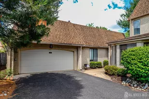 22 Carriage Pl, Edison, NJ 08820 - Photo 1