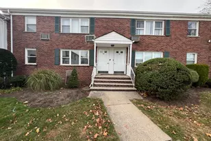 10 Garfield Park, Edison, NJ 08837 - Photo 1