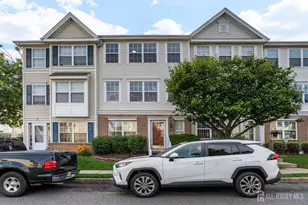 28 Giera Ct, Sayreville, NJ 08859 - Photo 1