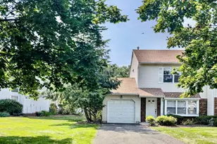 59 Castle Pointe Blvd, Piscataway Township, NJ 07733 - Photo 1