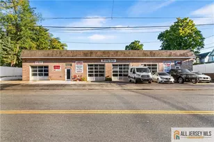 19 Lincoln Ave, Jamesburg, NJ 08831 - Photo 1