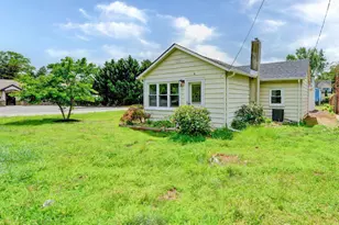 6 Main St, Helmetta, NJ 08828 - Photo 1