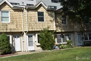 172 Roosevelt Ave, Carteret, NJ 07008 - Photo 1