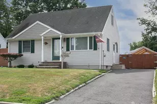 81 Schuyler Dr, Edison, NJ 08817 - Photo 1