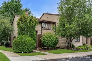 10 Chelsea Ct, Sayreville, NJ 08859 - Photo 1