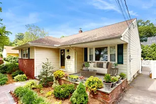 131 Hazelwood Ave, Metuchen, NJ 08840 - Photo 1