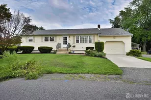 135 E Irvington Ave, Franklin Township, NJ 08873 - Photo 1