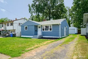 47 E William St, Fords, NJ 08863 - Photo 1