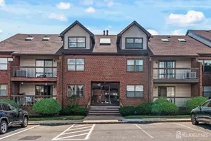 112 Beverly Hill Terrace, Woodbridge Township, NJ 07095 - Photo 1