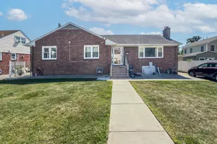 19 Holmes St, Carteret, NJ 07008 - Photo 1