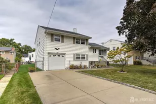 128 Burnham Dr, Fords, NJ 08863 - Photo 1