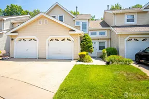 113 Lloyd Ct, East Brunswick Township, NJ 08816 - Photo 1