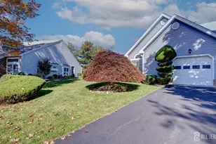 15B Ingram Dr, Monroe Township, NJ 08831 - Photo 1