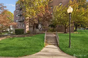 501 Linwood Dr, Fort Lee, NJ 07024 - Photo 1