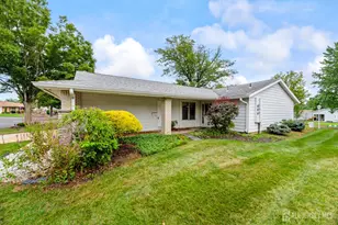 166 Laurel Plaza, Monroe Township, NJ 08831 - Photo 1