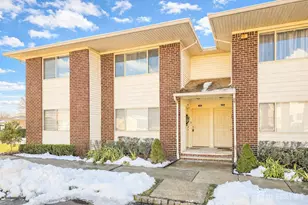1302 Bradley Ct, South Brunswick Township, NJ 08540 - Photo 1