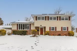 10 Gavel Rd, Sayreville, NJ 08872 - Photo 1