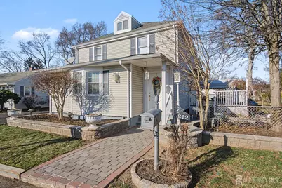 212 Vesper Avenue, Middlesex, NJ 08846 - Photo 1