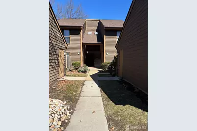 92 Heather Court, Edison, NJ 08820 - Photo 1