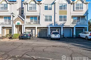 27 Edinburgh Ct, Edison, NJ 08820 - Photo 1