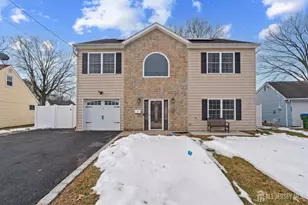 7 Dobson Rd, Edison, NJ 08817 - Photo 1
