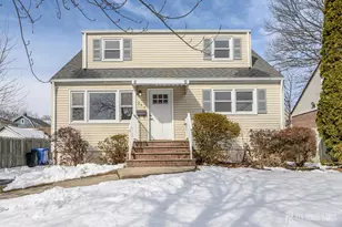 311 Chestnut St, Middlesex, NJ 08846 - Photo 1
