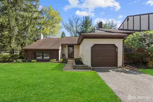 29 Piccadilly Circus, Sayreville, NJ 08872 - Photo 1