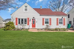 17 Hillcrest Ave, Edison, NJ 08817 - Photo 1