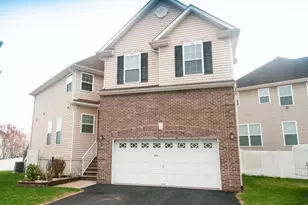 276 Morning Glory Dr, Monroe Township, NJ 08831 - Photo 1
