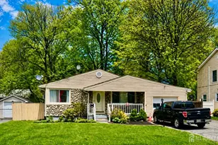 278 North Dr, North Plainfield, NJ 07060 - Photo 1
