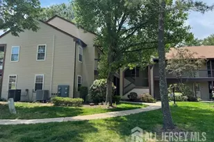 10 Benjamin Franklin Dr, Monroe Township, NJ 08831 - Photo 1