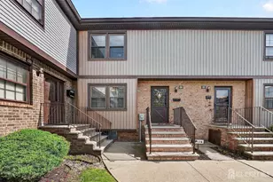 136 Highview Dr, Woodbridge Township, NJ 07095 - Photo 1