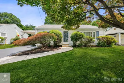 7 Pierrepont Avenue, Middlesex, NJ 08846 - Photo 1