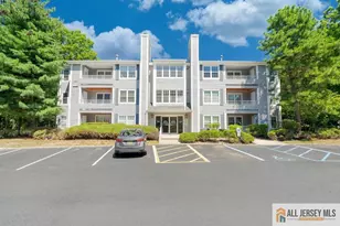 2405 Candlelight Ct, Helmetta, NJ 08828 - Photo 1
