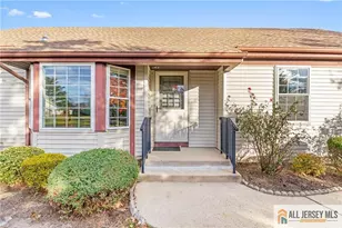 18 Benjamin Franklin Dr, Monroe Township, NJ 08831 - Photo 1