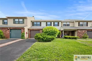 4 Hopkinson Ct, East Brunswick Township, NJ 08816 - Photo 1