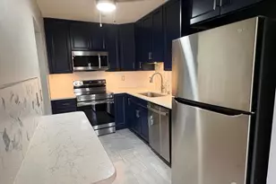 10 N Wood Ave, Linden, NJ 07036 - Photo 1