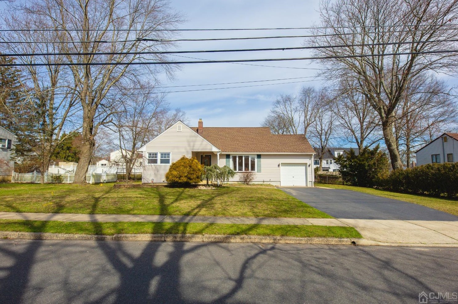 155 Burlington Ave, Spotswood, NJ 08884-1480